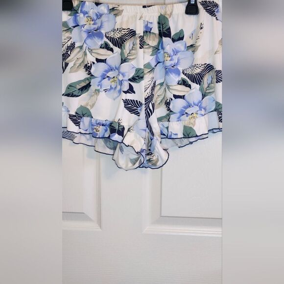 Echo M White Floral Print  with Blue Flowers Ruffles Women's Shorts Sleepwear - Picture 3 of 8